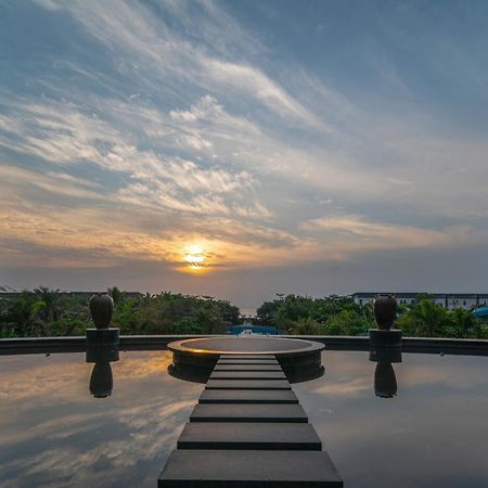 Howard Johnson Sandalwoods Resort Huizhou Huidong Exterior photo