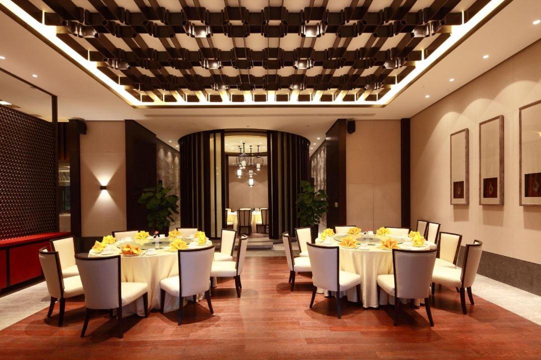 Howard Johnson Sandalwoods Resort Huizhou Huidong Exterior photo